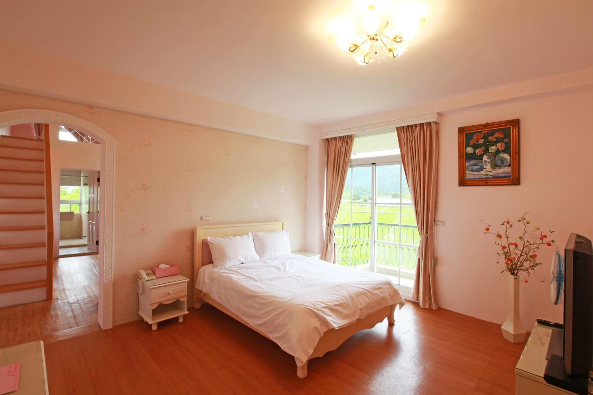 Sigma Castle Apartment Yilan Exterior photo