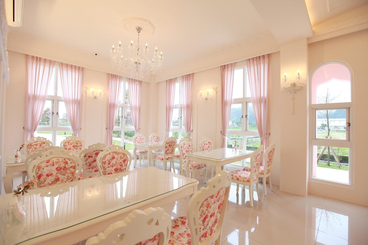 Sigma Castle Apartment Yilan Exterior photo