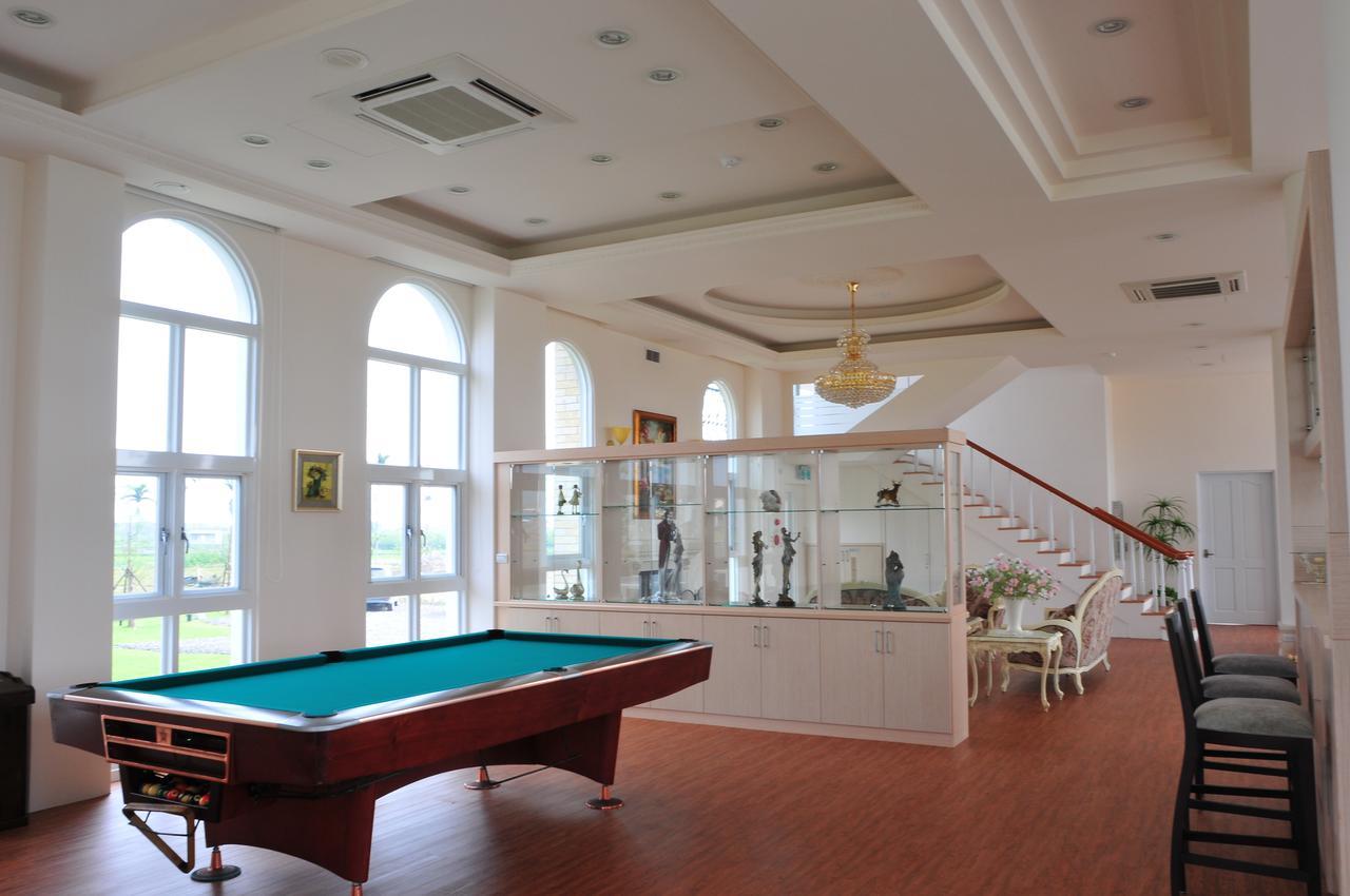 Sigma Castle Apartment Yilan Exterior photo