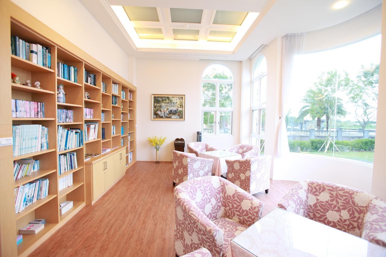 Sigma Castle Apartment Yilan Exterior photo