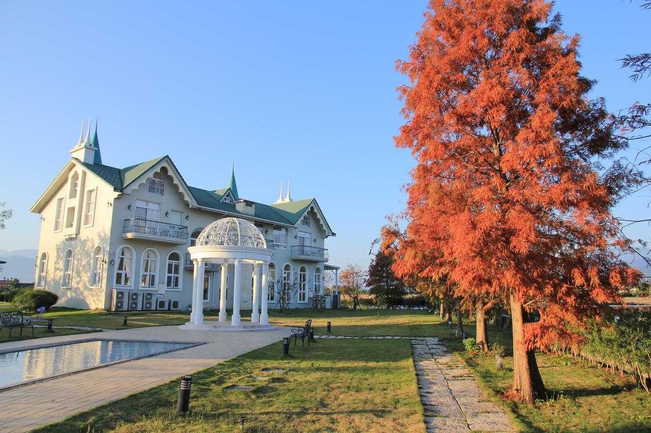Sigma Castle Apartment Yilan Exterior photo