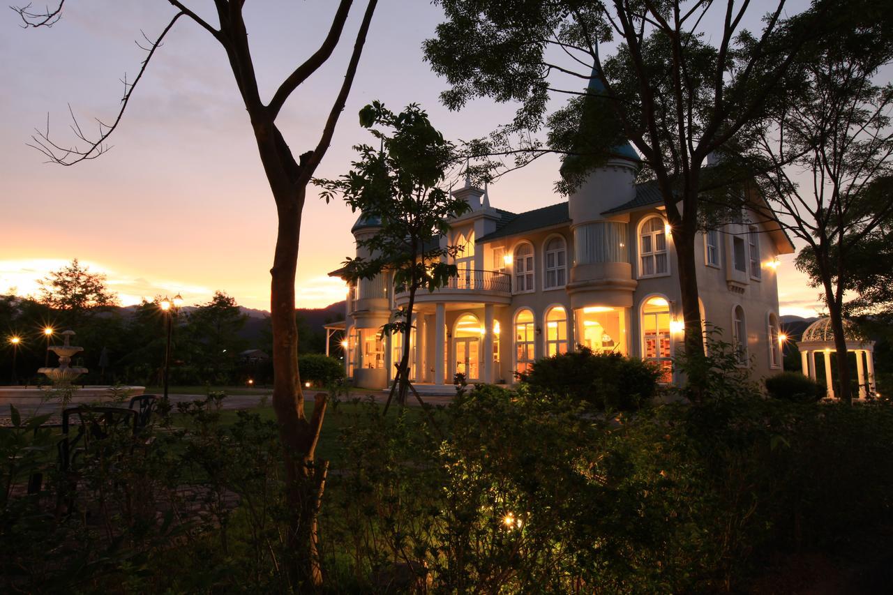 Sigma Castle Apartment Yilan Exterior photo