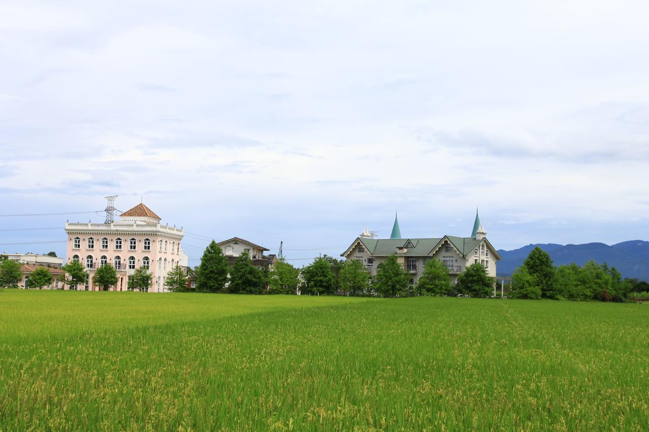Sigma Castle Apartment Yilan Exterior photo